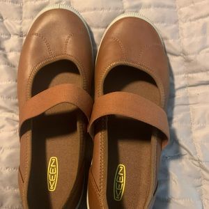 Keen brown maryjane shoes